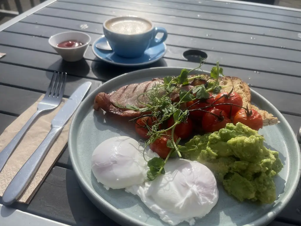 Sarah-Jane Firth_The Sweetpea Kitchen at the Weaving Shed_Bradford-on-Avon_review