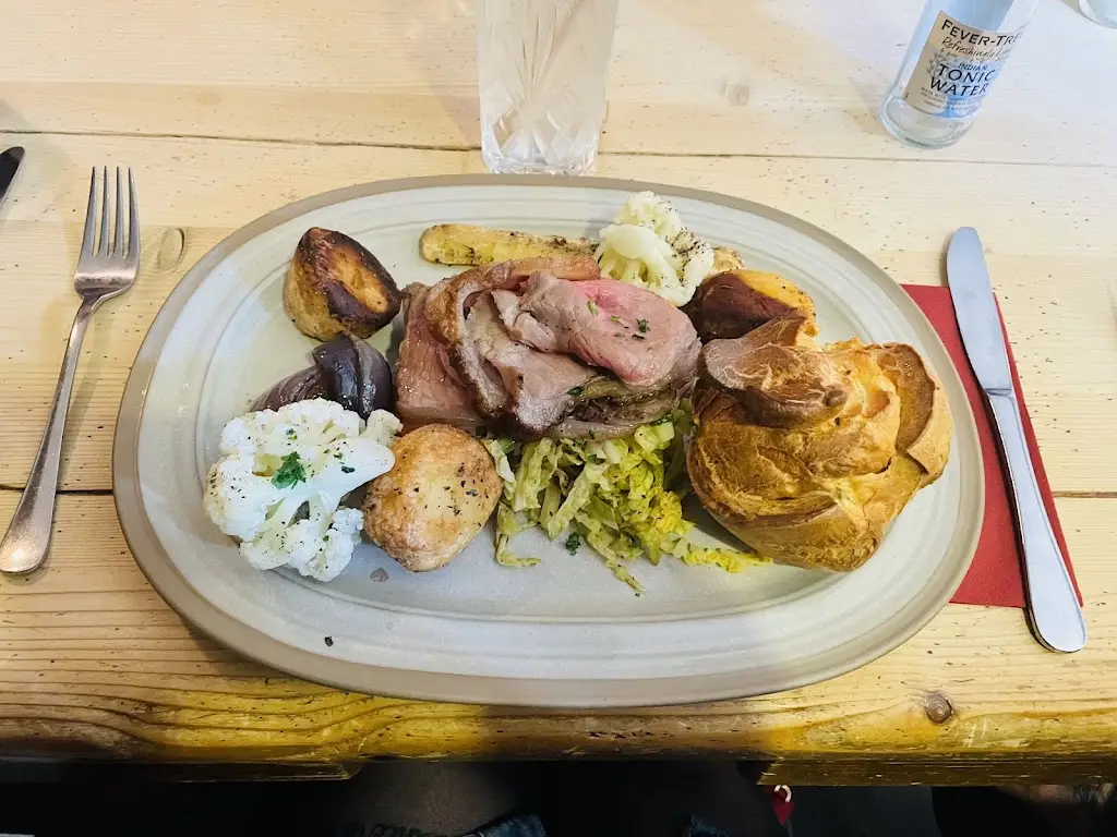 Charlie Johnston-Osgood_The New Inn_Bradford-on-Avon_review