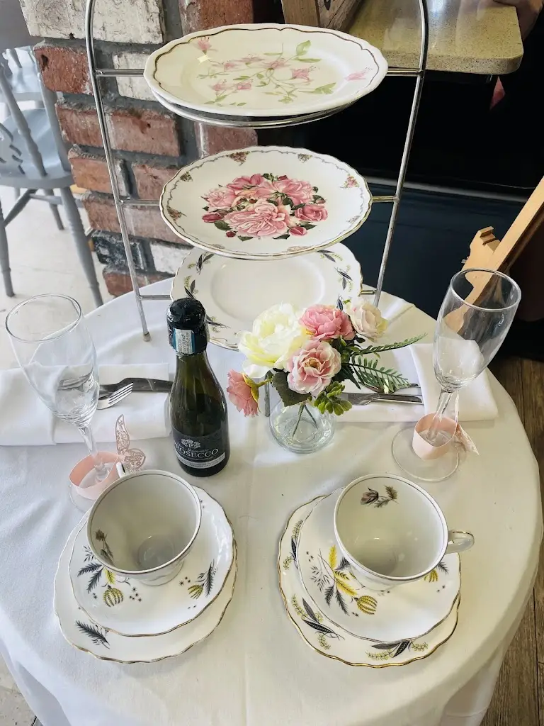 The Lake House_Aldershot_slider_image_2