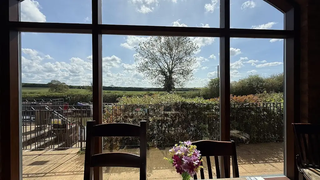 Andy Green_Boat House_Braunston_recensione