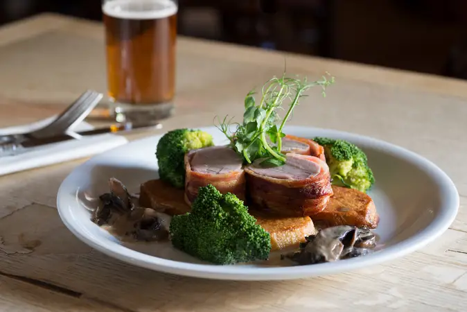 The Blue Ball at Braunston - Country Pub Restaurant, Oakham, Rutland LE15_Braunston_slider_image_3