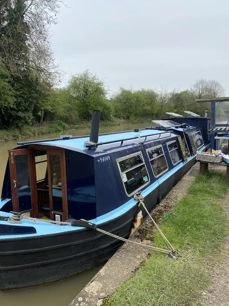 Constance McLeod_The Gongoozler's Rest_Braunston_review