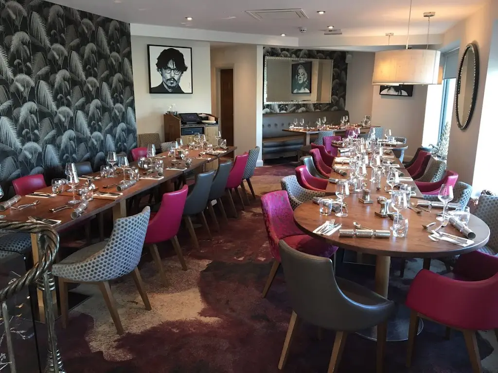 SQ Bar and Restaurant_Braunton_slider_image_1