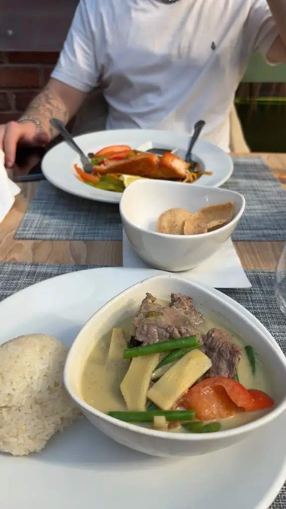 Cassandra Roberts_The Siam Bistro_Braunton_review