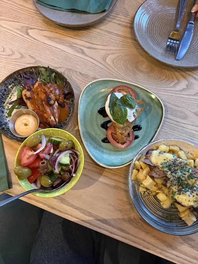 ruby lee_Trunk Lounge_Bramhall_reseña