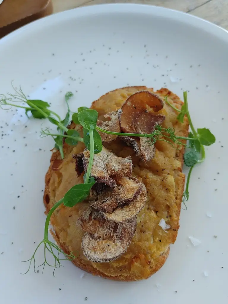 Menu_Crown & Conspirator_Bramhall_image_5