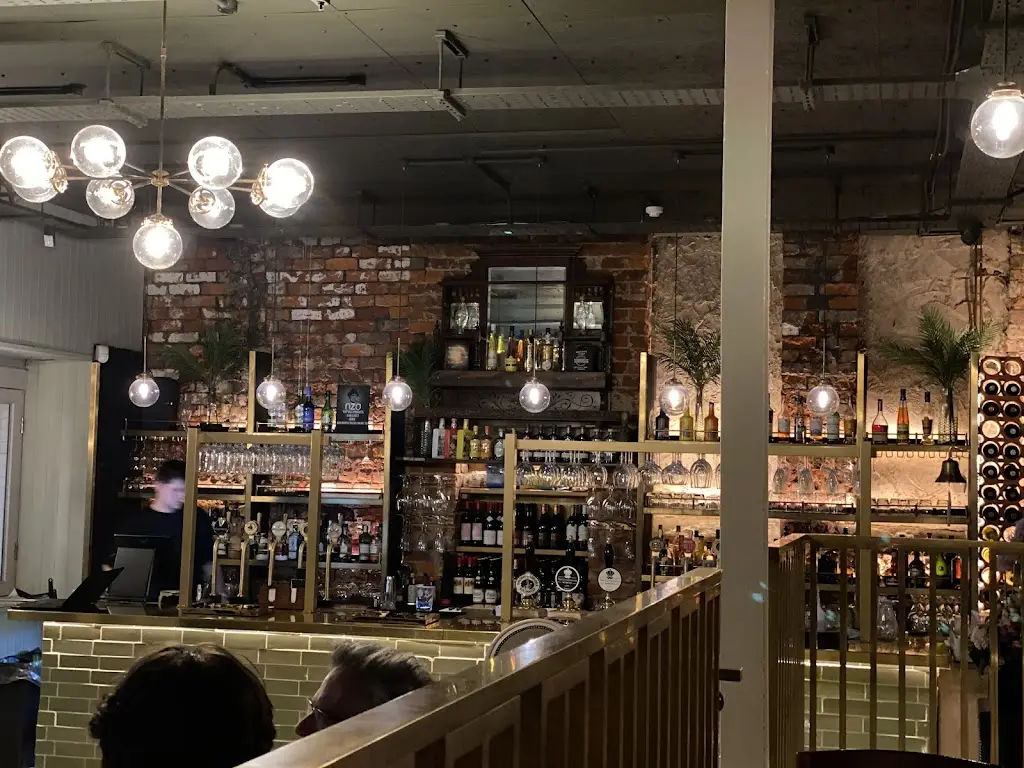 Crown & Conspirator restaurante en Bramhall