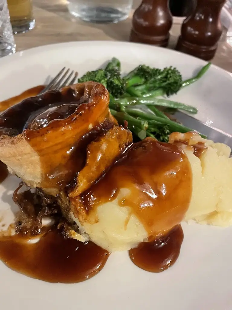 Crown & Conspirator_Bramhall_slider_image_3