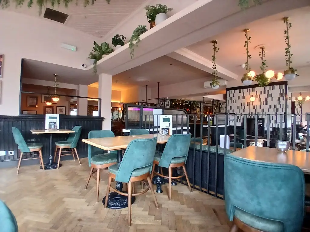 Stephen Gately_Duttons Bramhall_Bramhall_review