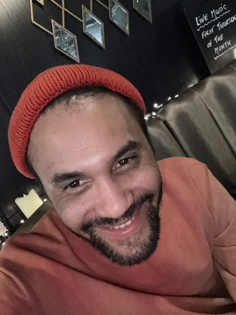 Edmar Mascarenhas_Long Bar_Bramhall_review