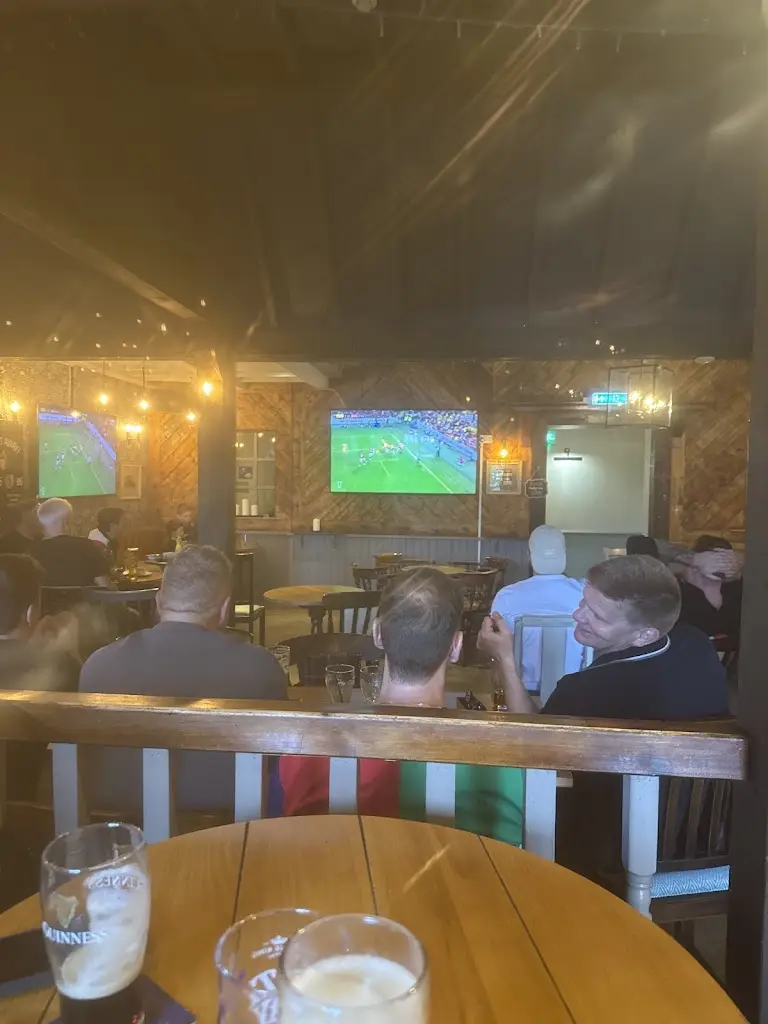 Zak Hammonds_Ladybrook_Bramhall_review