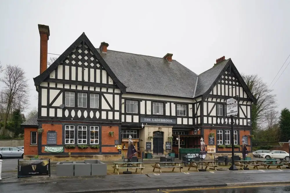 Ladybrook_Bramhall_slider_image_3