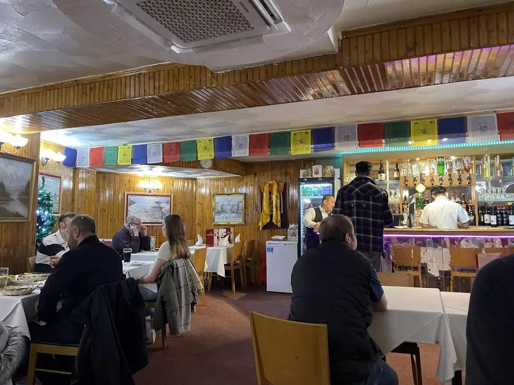 Simon Varney_Namaste Johney Gurkha_Aldershot_recensione