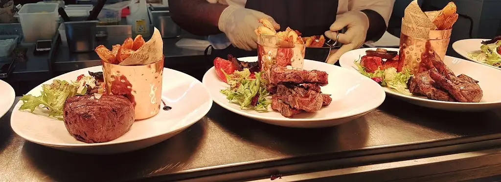 Staffordshire Grill_Brewood_slider_image_2