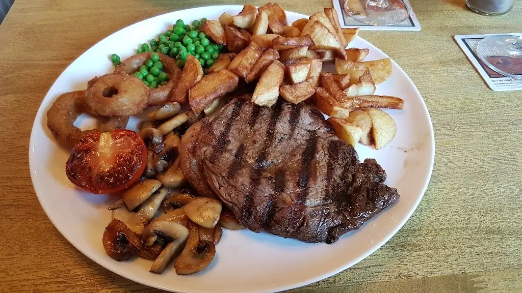 Menu_The Three Stirrups_Brewood_image_8