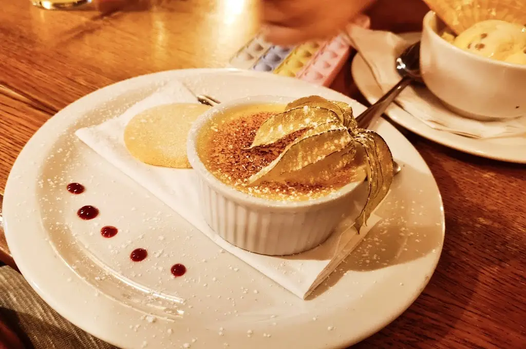 Paul Trappett_The Red Cow_Brent Knoll_review