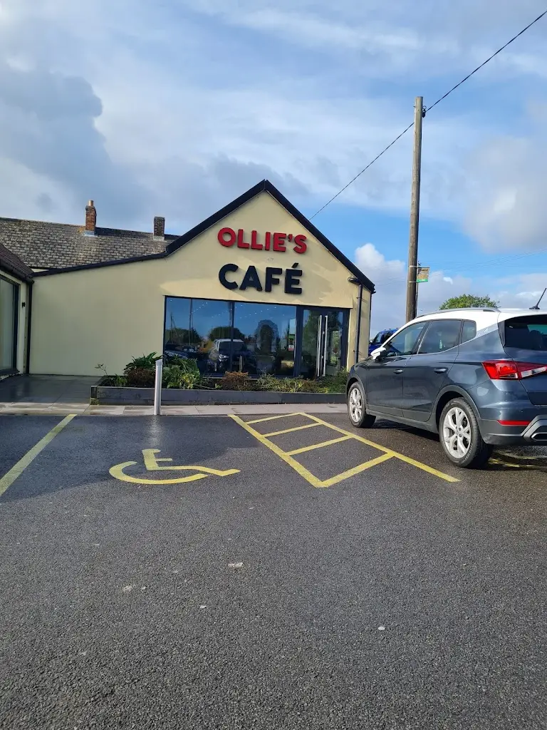 Ollie's Cafe_Brent Knoll_slider_image_3