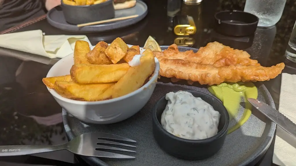 Martyna Chomicka_The Three Tuns_Bransgore_recensione