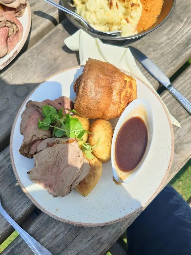 The Three Tuns_Bransgore_slider_image_2