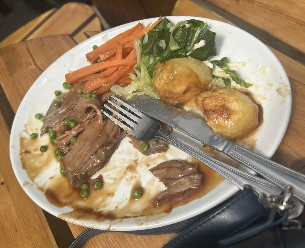 Kim Kelly_The Carpenter's Arms_Bransgore_review