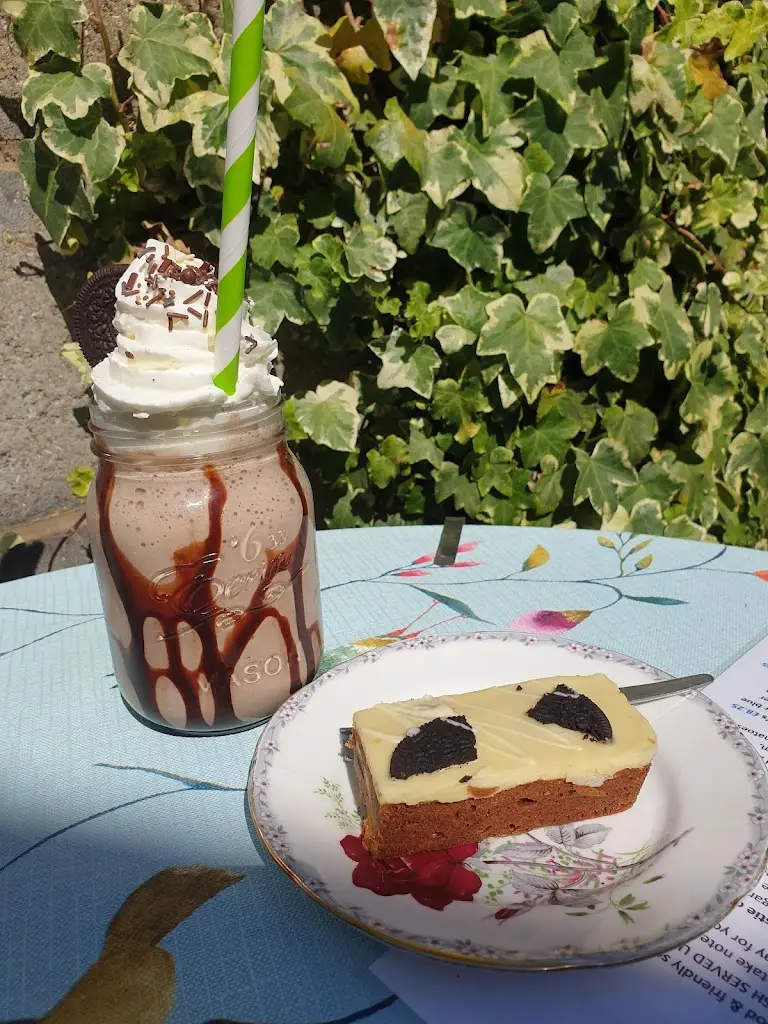 oopqooify_The Robin's Nest tea rooms_Bransgore_review