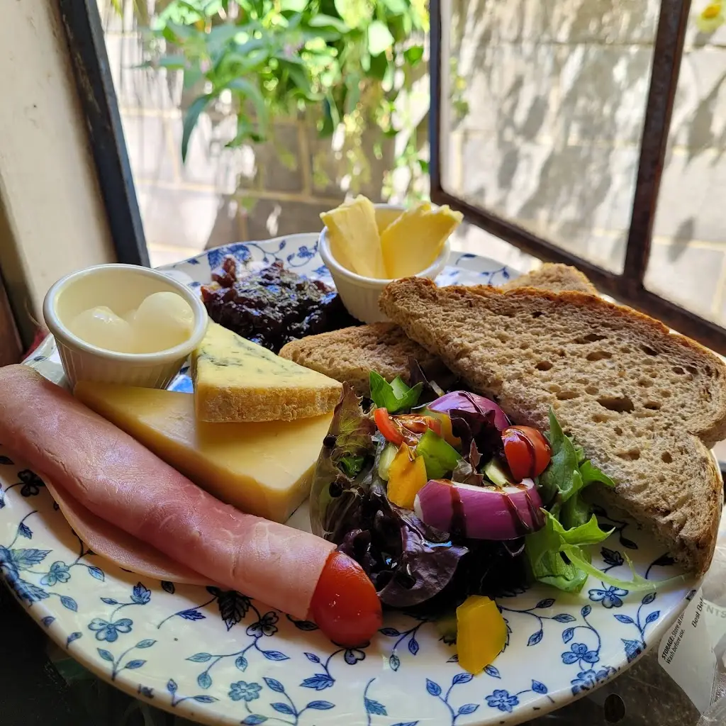 The Robin's Nest tea rooms_Bransgore_slider_image_3