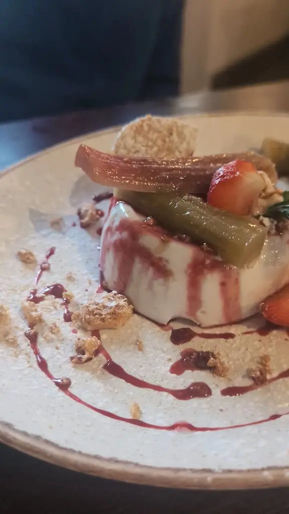 Wei Hoang_The New Queen Inn_Bransgore_review