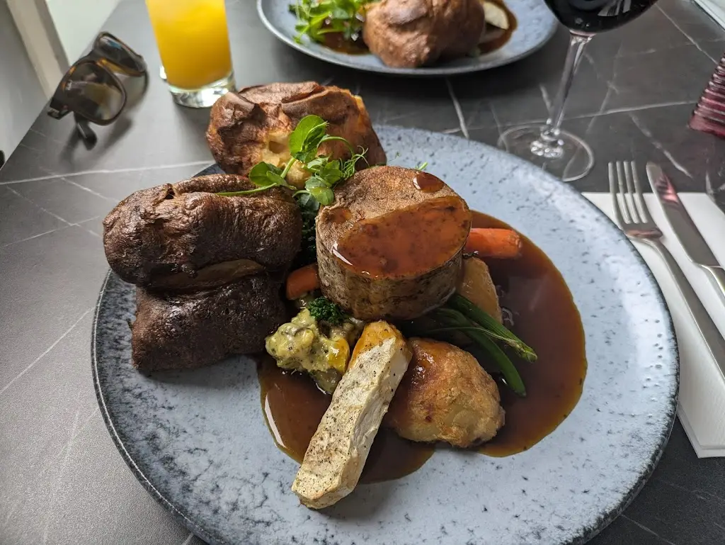 Abi H_Loch & Quay_Bransgore_review