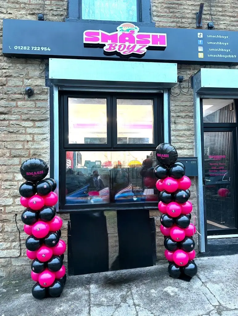 Smash Boyz restaurant in Brierfield