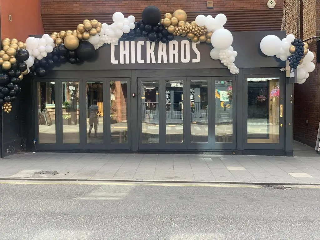 Chickaros Brentwood restaurant in Brentwood