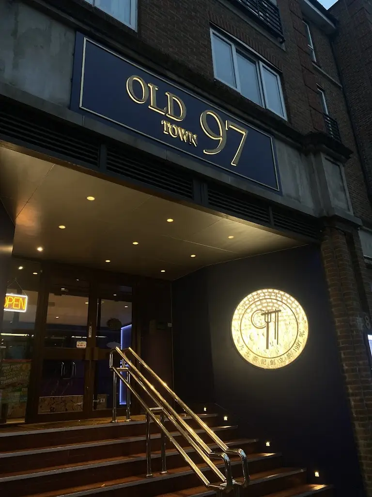 Old Town 97 - Brentford_Brentford_slider_image_3