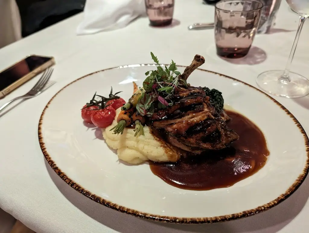 Bhageerath Reddy_MOOD In The Park Restaurant & Cocktail Bar_Brentford_reseña