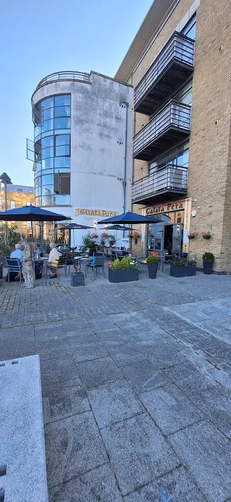 Abed Hussain Mohammed_Galata Pera_Brentford_review