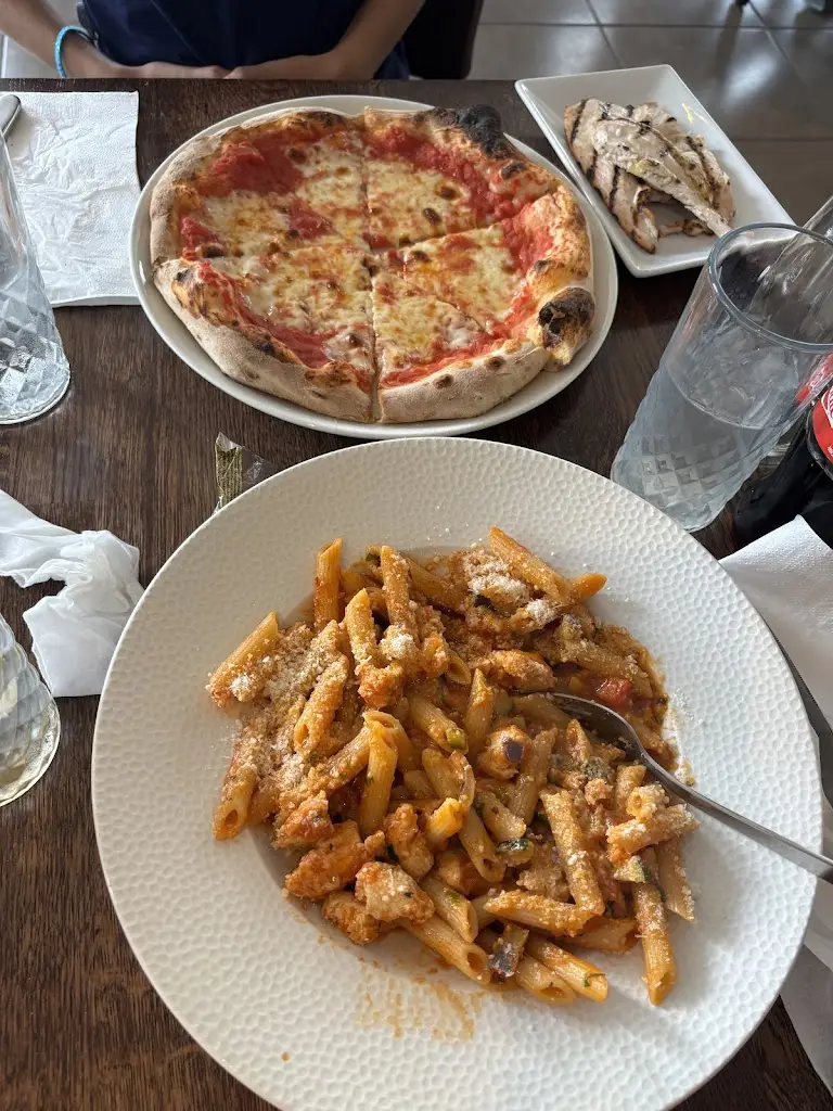Weronika Granada_Siracusa - Italian Restaurant Brentford_Brentford_review
