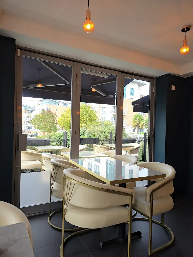 Time Bistro Bar_Brentford_slider_image_3