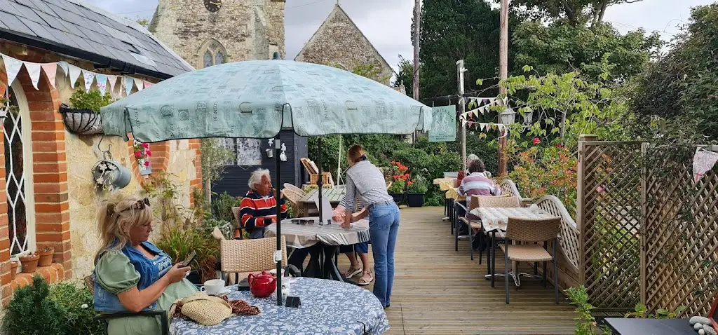 Wolvesey House & Tandem Tea Room restaurant in Brighstone