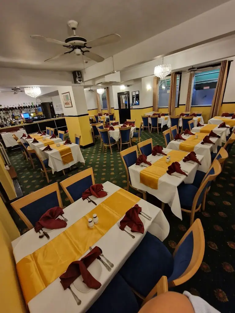 Durbar Lounge_Aldershot_slider_image_2