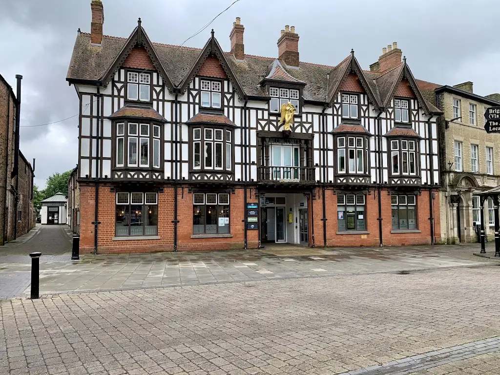 Atrium_Brigg_slider_image_3