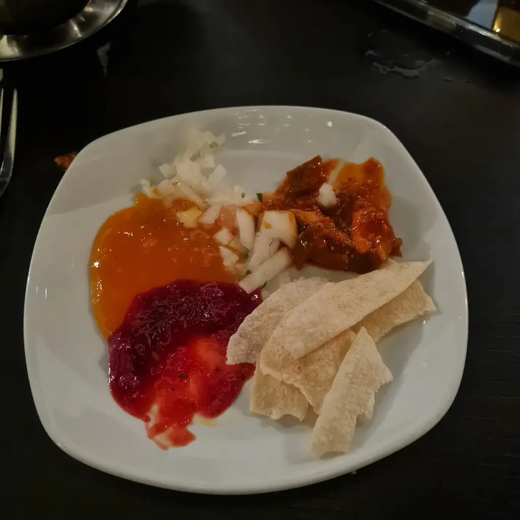 Lisa Payton_Mumbai Lounge Brigg_Brigg_review