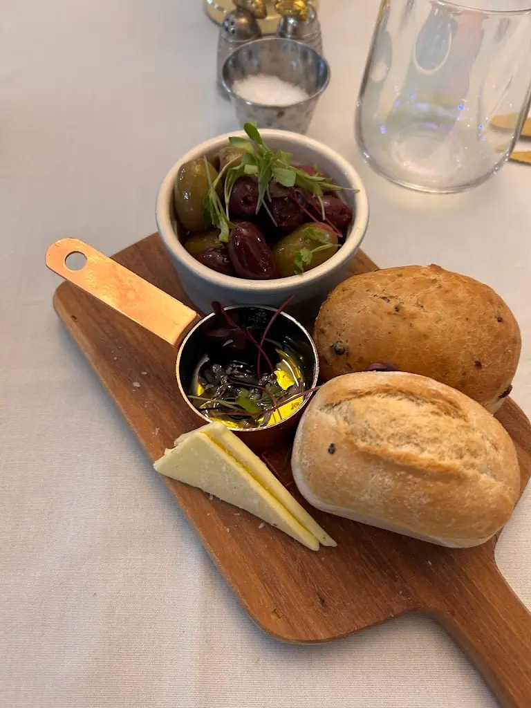 The Millfield Bar and Restaurant_Brigg_slider_image_3