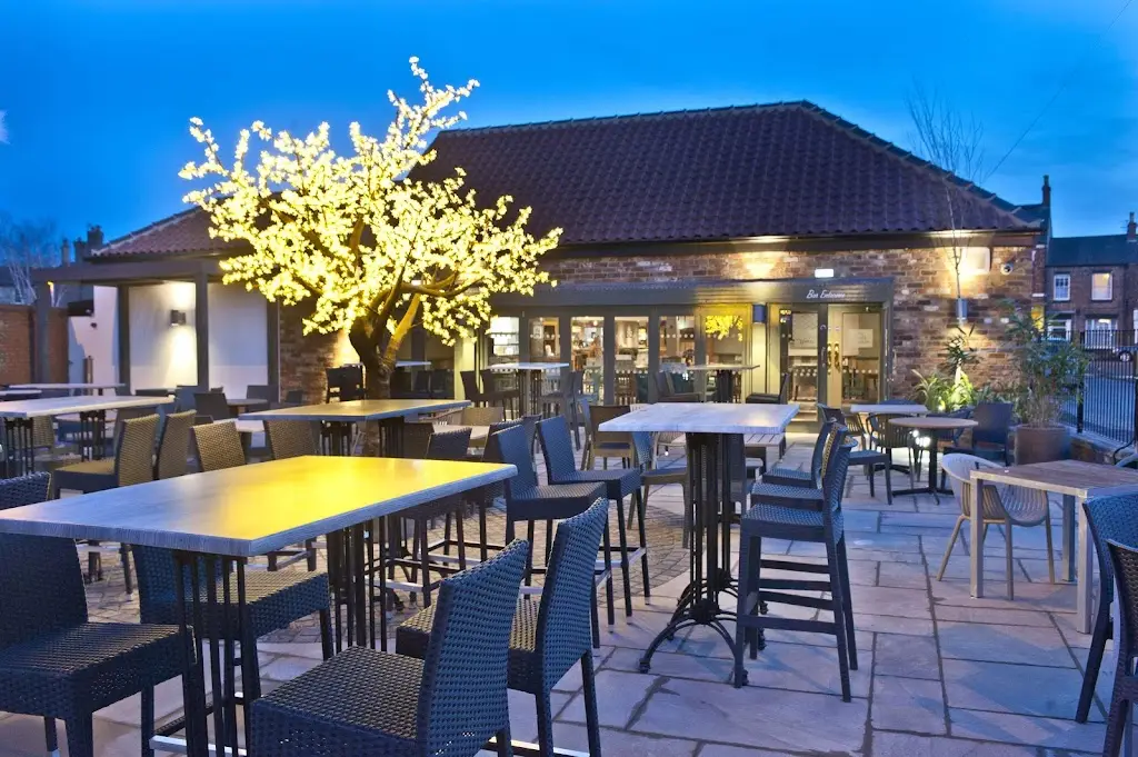 The White Horse - JD Wetherspoon_Brigg_slider_image_1