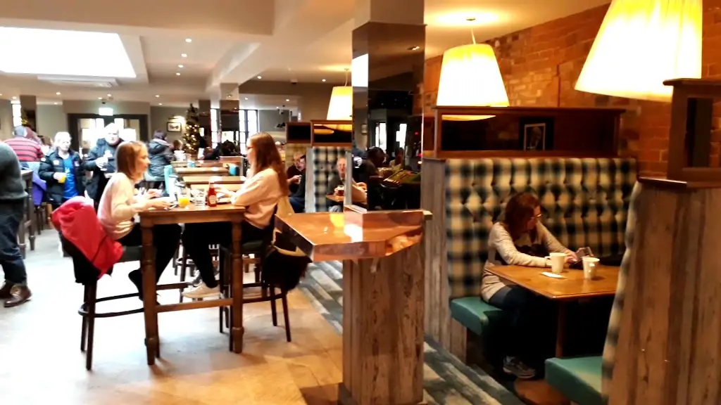 The White Horse - JD Wetherspoon_Brigg_slider_image_2