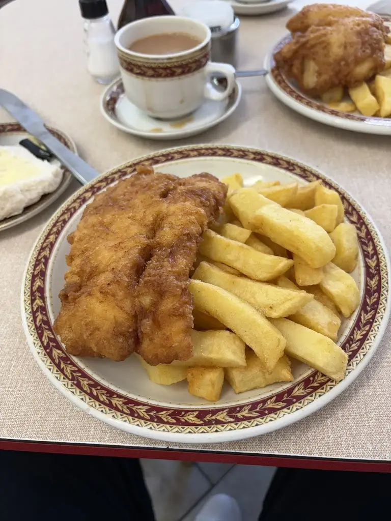 Lesley Coates_The Trawl_Bridlington_review