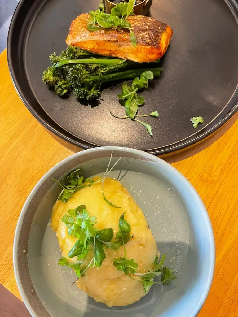 Tatjana Rabekina_The Olde Three Cocks_Brigstock_review