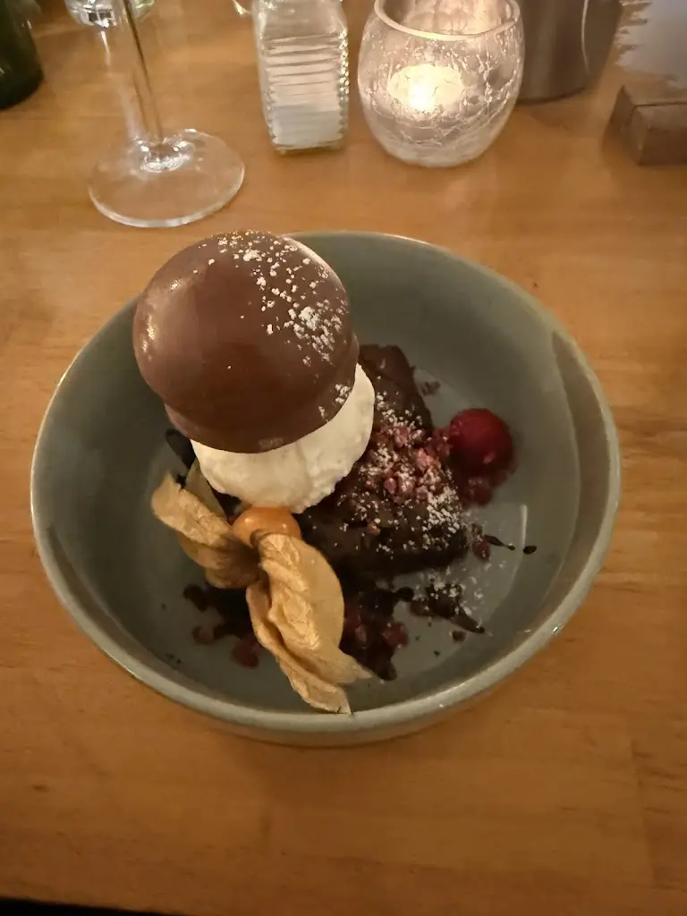 Colin Pickett_The Olde Three Cocks_Brigstock_review