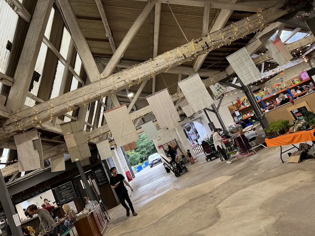 Kym Bryson_The Long Table_Brimscombe_reseña