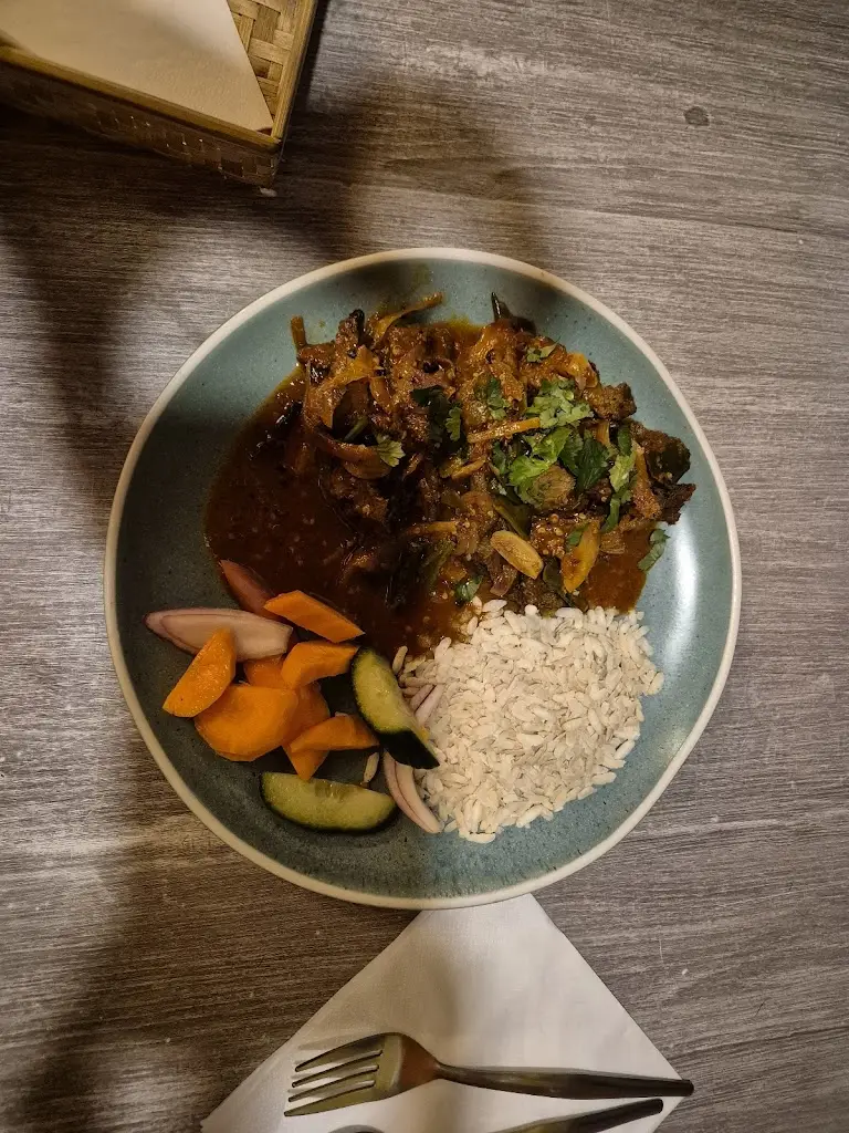 Simi_Nanglo Cafe & Restaurant_Aldershot_review