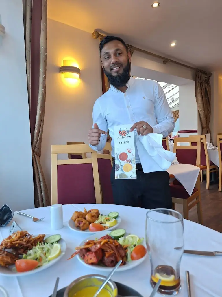 Joe Hendrix_ALIS KITCHEN_Brimscombe_review