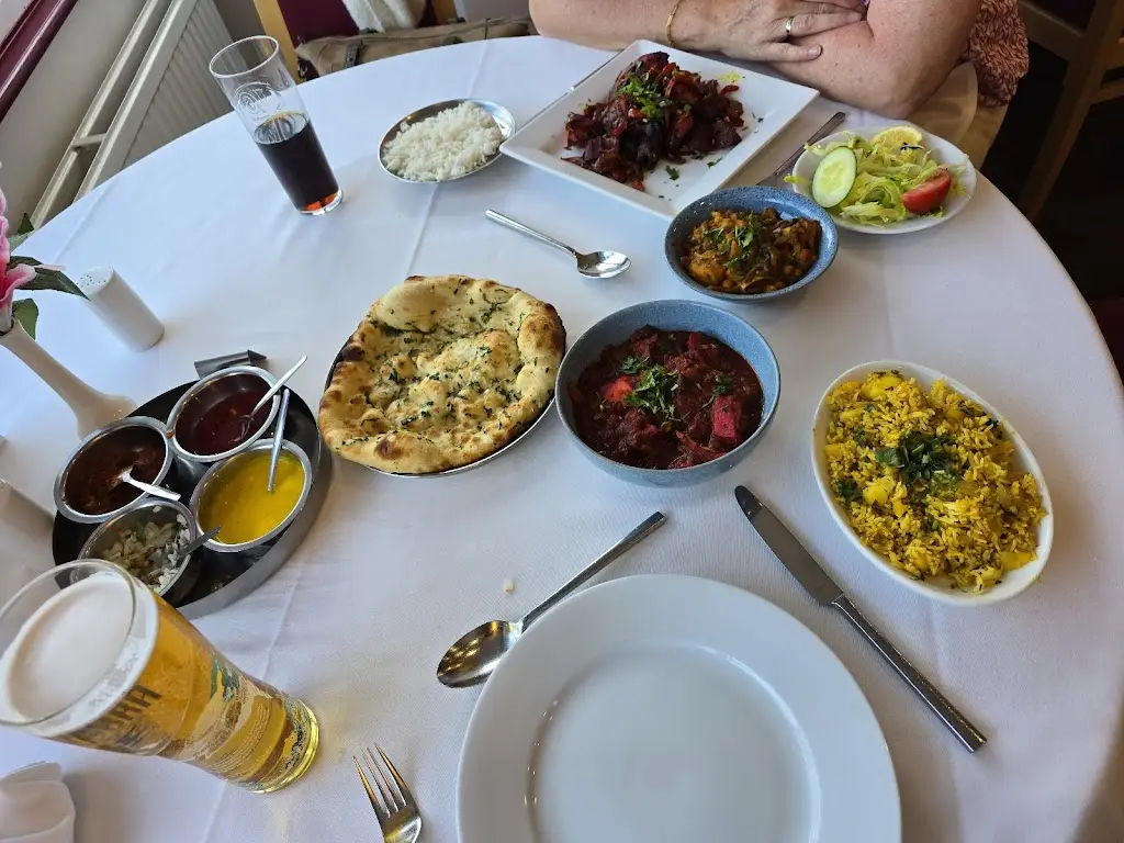 ALIS KITCHEN_Brimscombe_slider_image_2