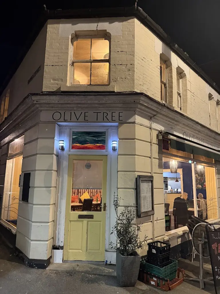 Colin Humphries_Olive Tree_Bridport_review